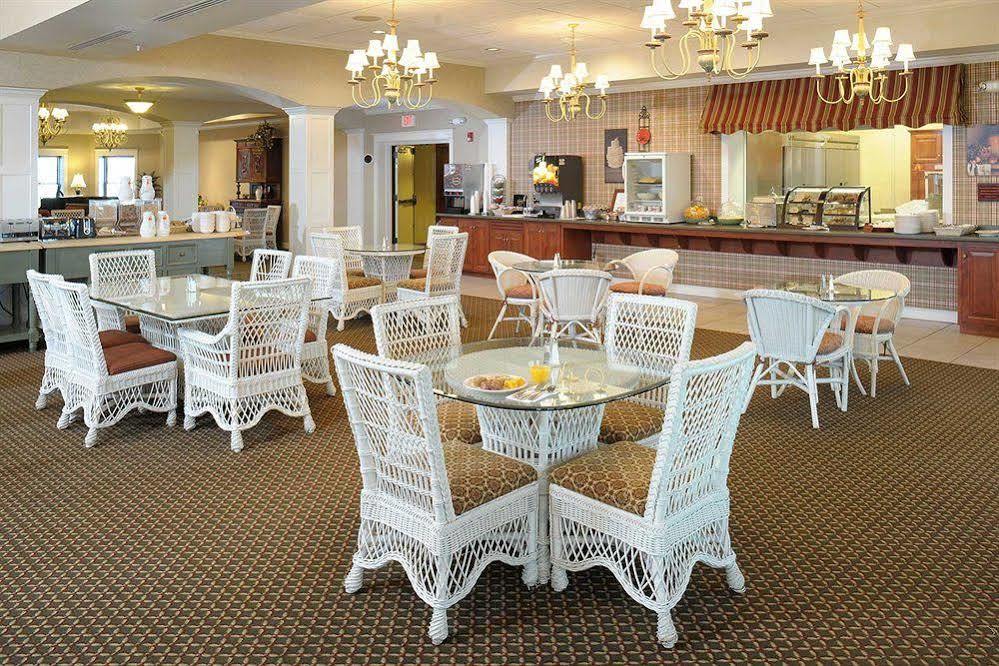 Carlisle Inn Sugarcreek Exterior foto
